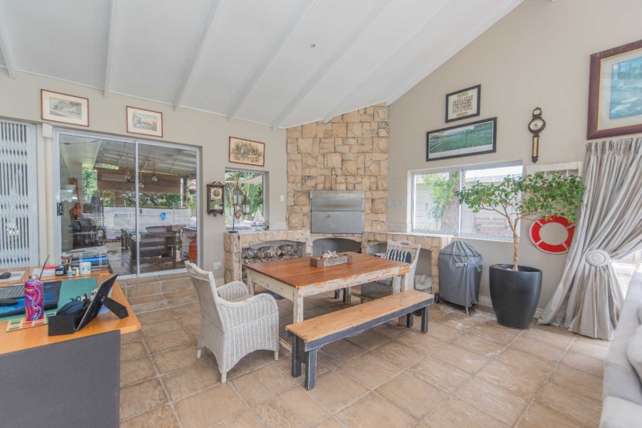 8 Bedroom Property for Sale in Summerstrand Eastern Cape